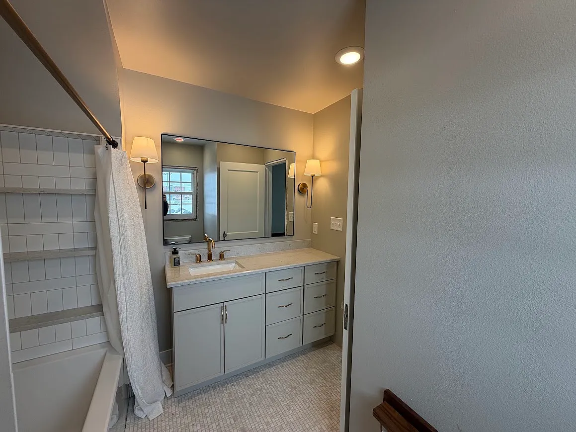 3 bed, 2.5 bath, $749 — Photo 3