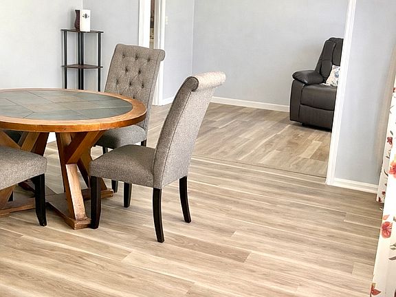 3rd image of 6973 Kimberland Gardens Ln