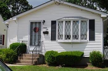 1st image of 96 Oakwood Ave