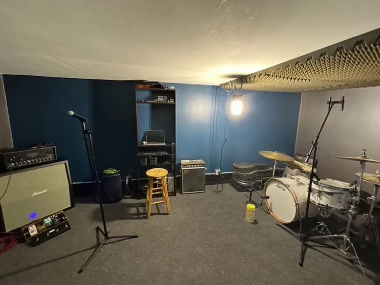 Band Rehearsal Room - Acoustic/Sound Proof