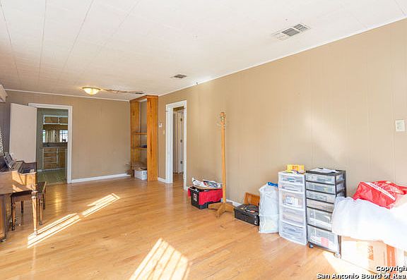 3rd image of 239 E Mayfield Blvd