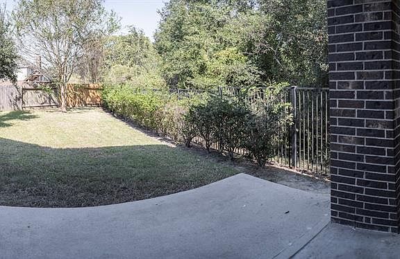 5th image of 18006 E Williams Bend Dr