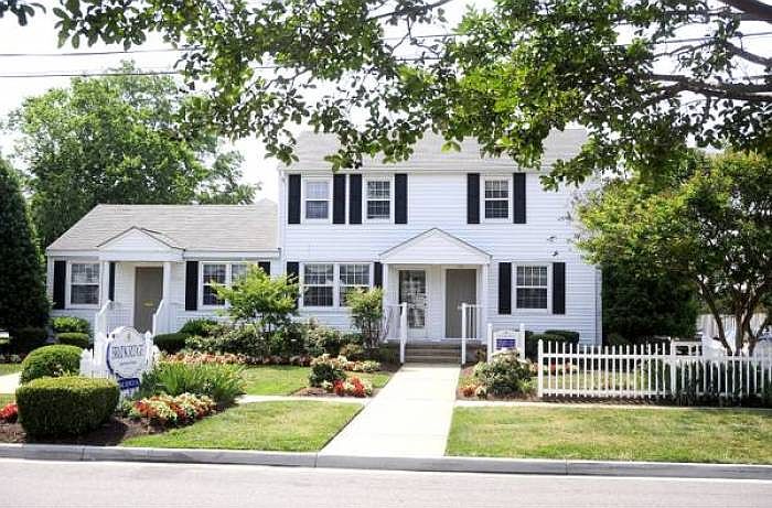 1st image of 5411 Surry Ave