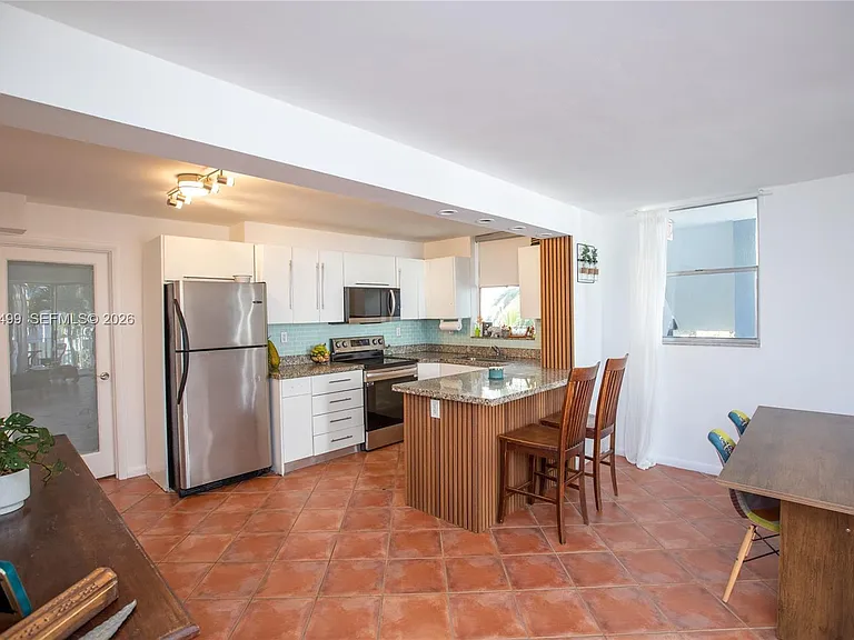 1801 S Treasure Dr #321 — Photo 34