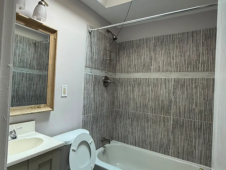 7215 Guilford Rd — Photo 15