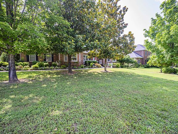 5th image of 3110 Evreux Dr