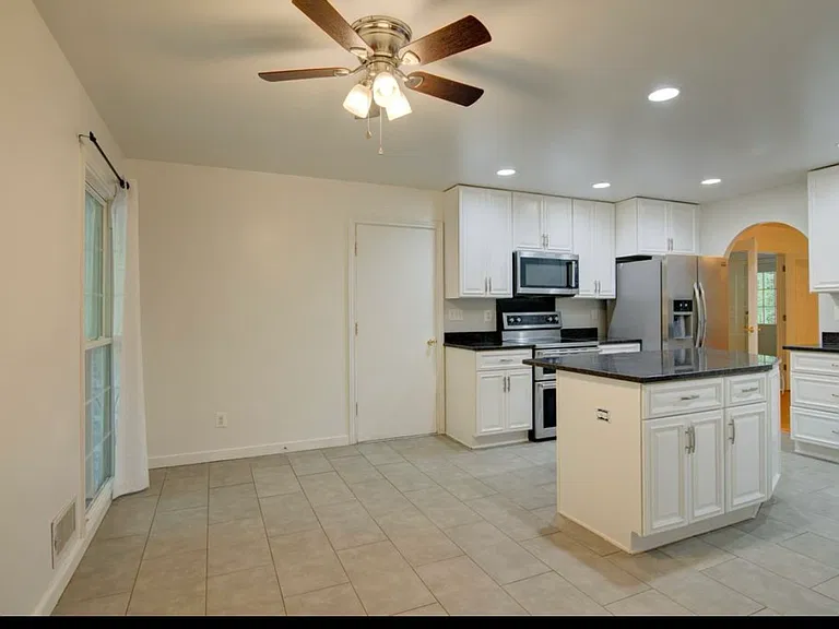 11621 Sourwood Ln — Photo 7