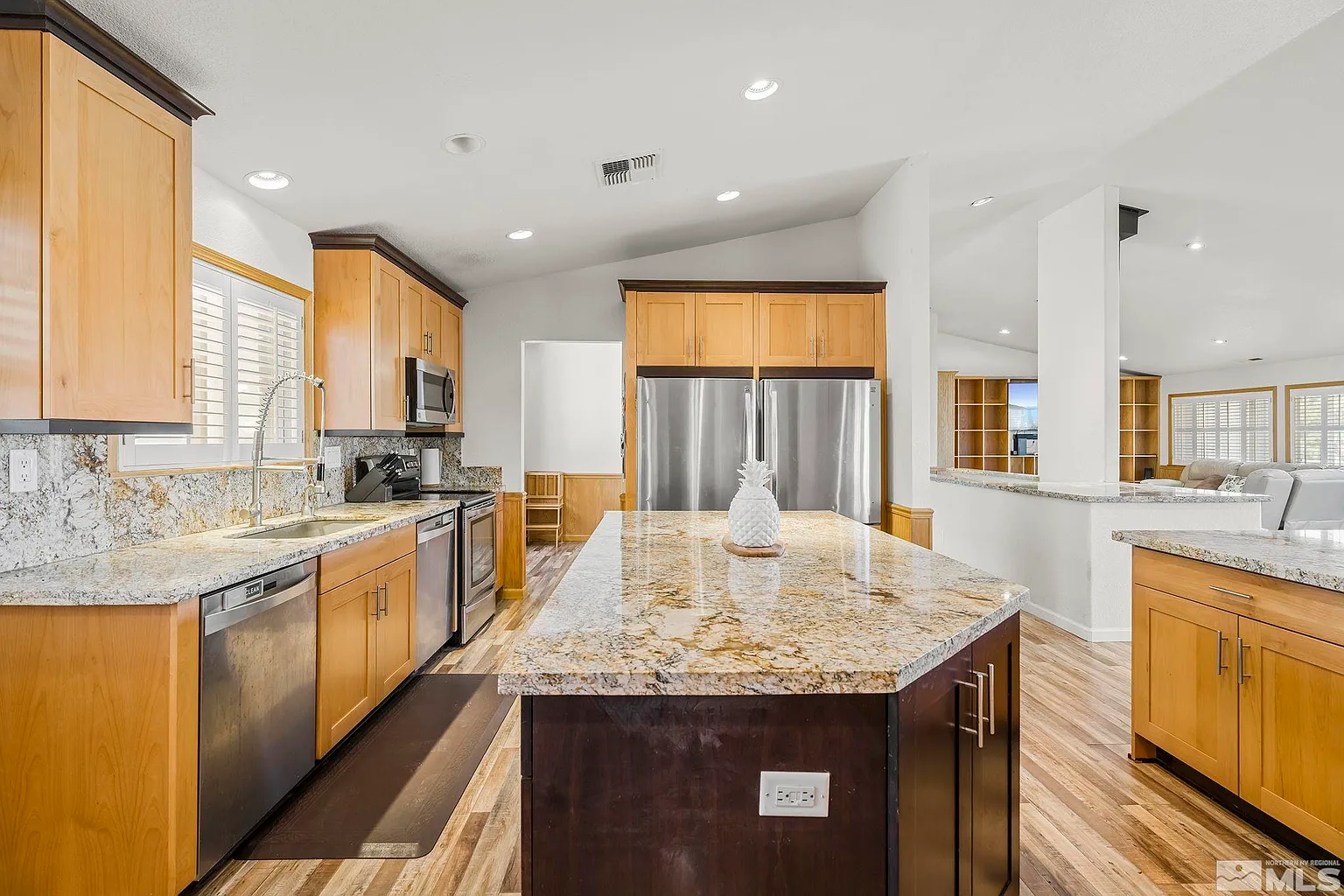 3197 Susileen Dr photo 1