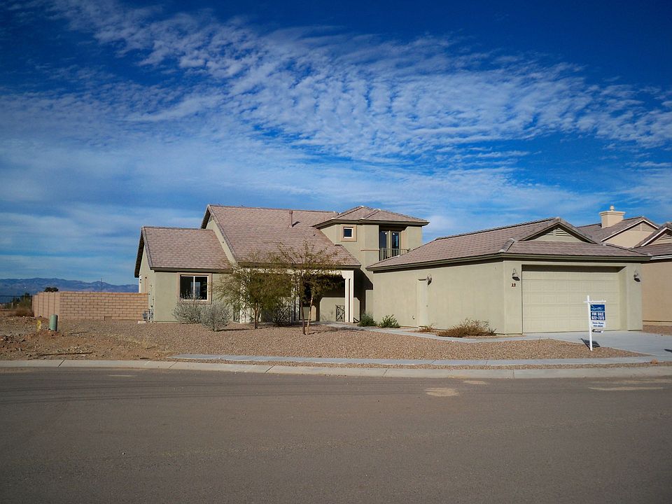 Front with 4 Car Tandem Garage