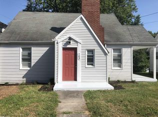 703 Westview St, Narrows, VA 24124