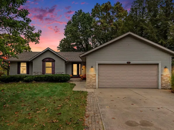 941 Niagara Dr, Lawton, MI 49065