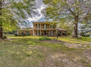 114 Lakeview Rd, Brandon, MS 39047