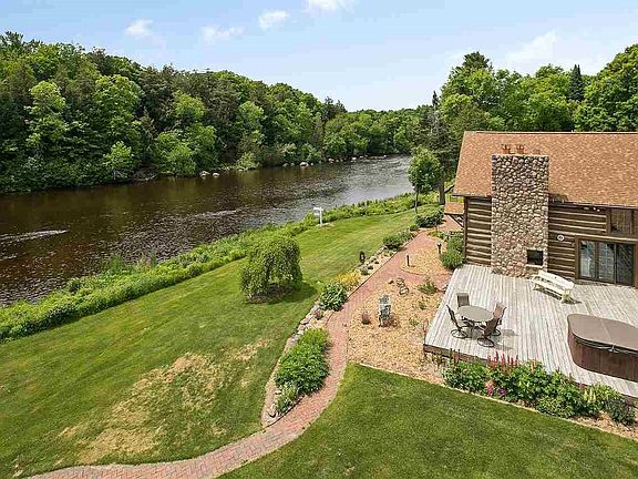 Over 400' on the Wolf River