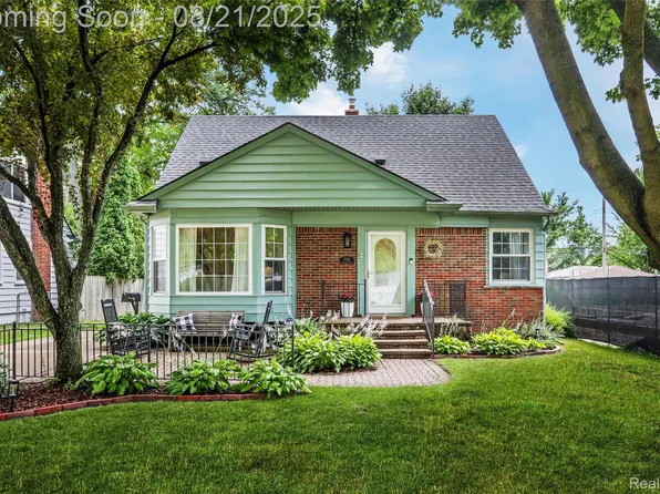 1524 Villa Rd, Birmingham, MI 48009