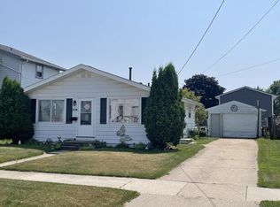 1809 20th St, Two Rivers, WI 54241