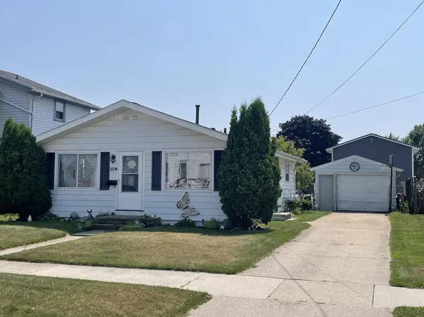1809 20th STREET, Two Rivers, WI 54241