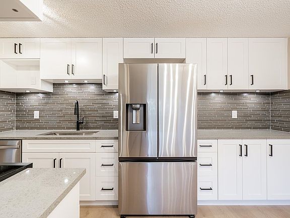 2nd image of 7293 Moffatt Rd #254