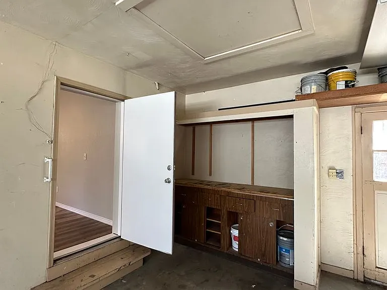 Tumalo Ave, 245 NW - 00245-TUMA-00 — Photo 33