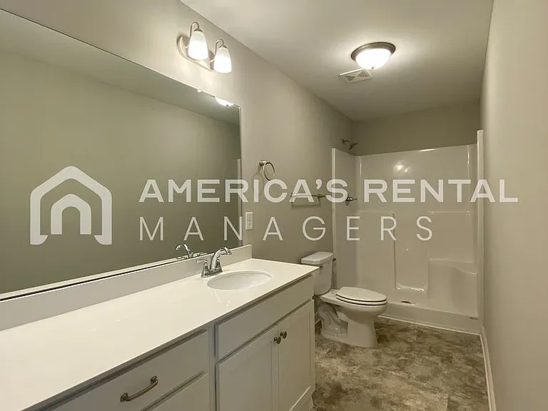 7950 Saint James Dr — Photo 23