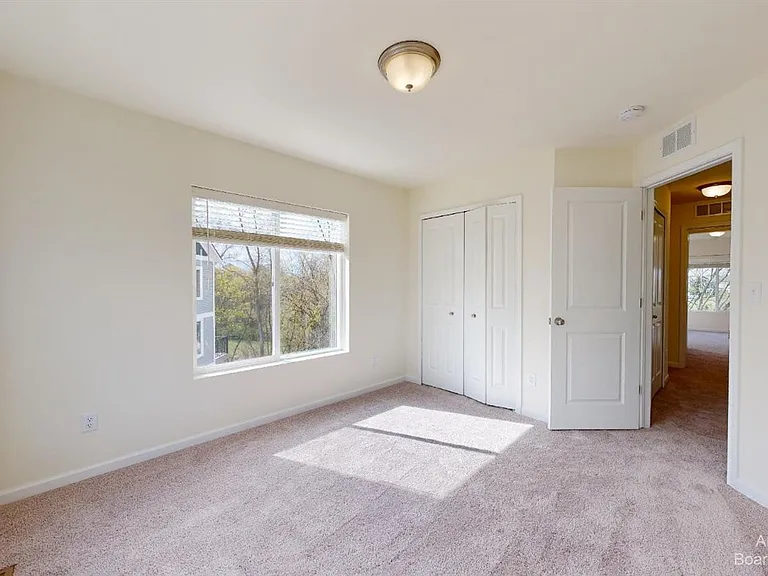 2725 Bristol Ridge Dr — Photo 18