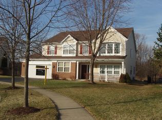 1202 Warwick Ct, Grayslake, IL