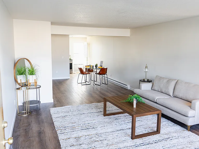 1013 N Neel St — Photo 3