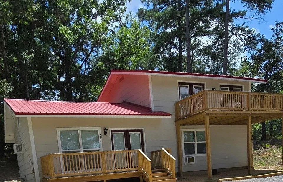 502 W Dewey Camp Dr