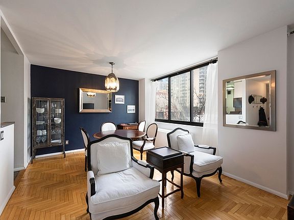 3rd image of 343 E 74th St APT 7B