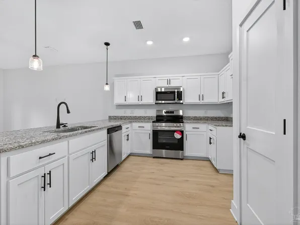 1924 Highland Ridge Ct #11B, Pensacola, FL 32534