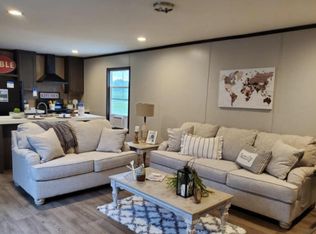 24 Alamac Village Dr, Lumberton, NC 28358