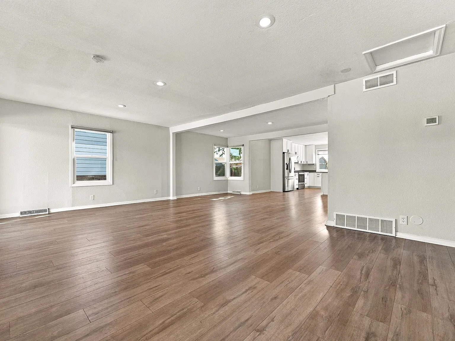 3 bed, 1512 sqft, $2,695 — Photo 4