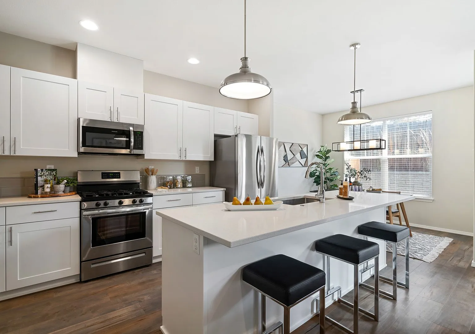 Pet Friendly Three Bedroom Townhome — Photo 1