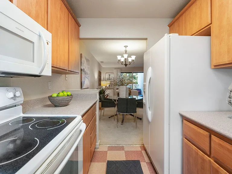 2600 Oak Rd #296 — Photo 16