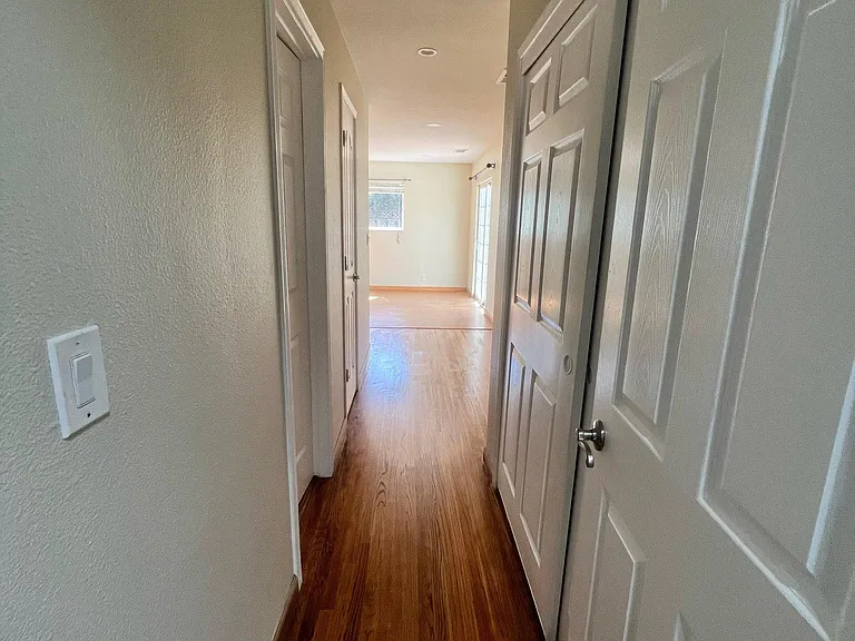 34833 Warwick Ct — Photo 15