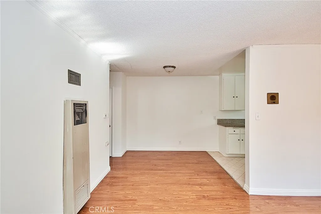 1 bed, 500 sqft, $1,800 — Photo 2