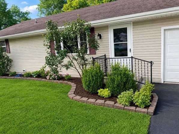 5389 Maple Grove Ave, Blanchester, OH 45107