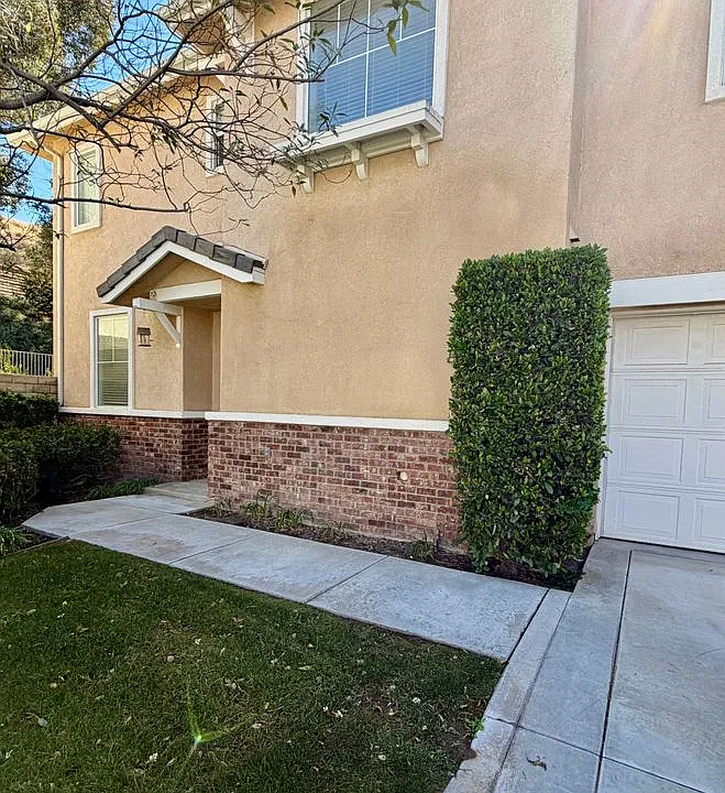 28374 Mayfair Dr