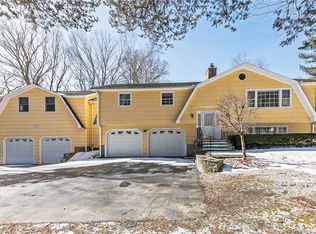 19 Nicholdale Rd, Shelton, CT 06484
