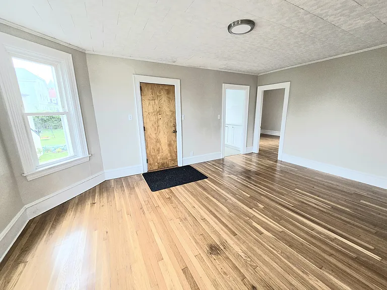 24 Ash St #1-2-3 — Photo 3