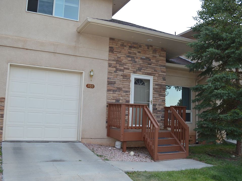 1st image of 703 W Wood Trce