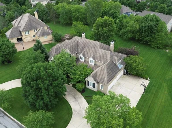 14606 Granada Rd, Leawood, KS 66224