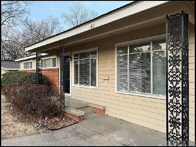 40 Barbara Dr — Photo 2