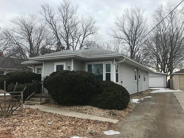 1st image of 121 W Kellogg Ave