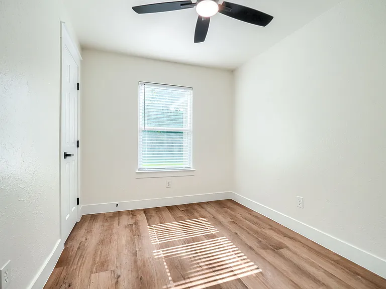 7009 Moss Rose Ct — Photo 16