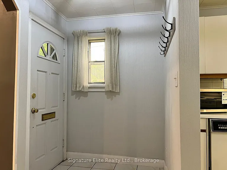 34 Ovida Ave #UPPER — Photo 18