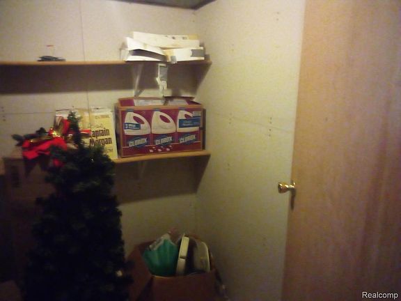 3rd image of 5255 N Seymour Rd
