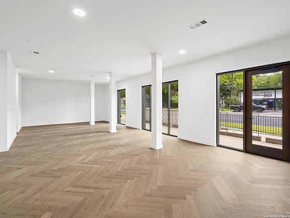 4th image of 2209 S 1st Street #108