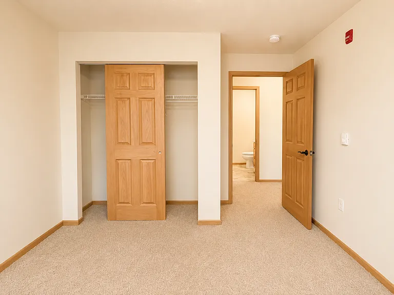 Berry Pointe Luxury Apartments — Photo 32