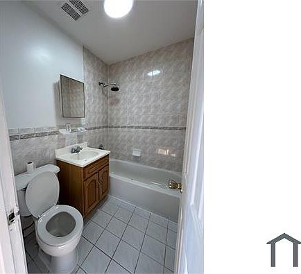 4th image of 1118 Gipson St APT 1