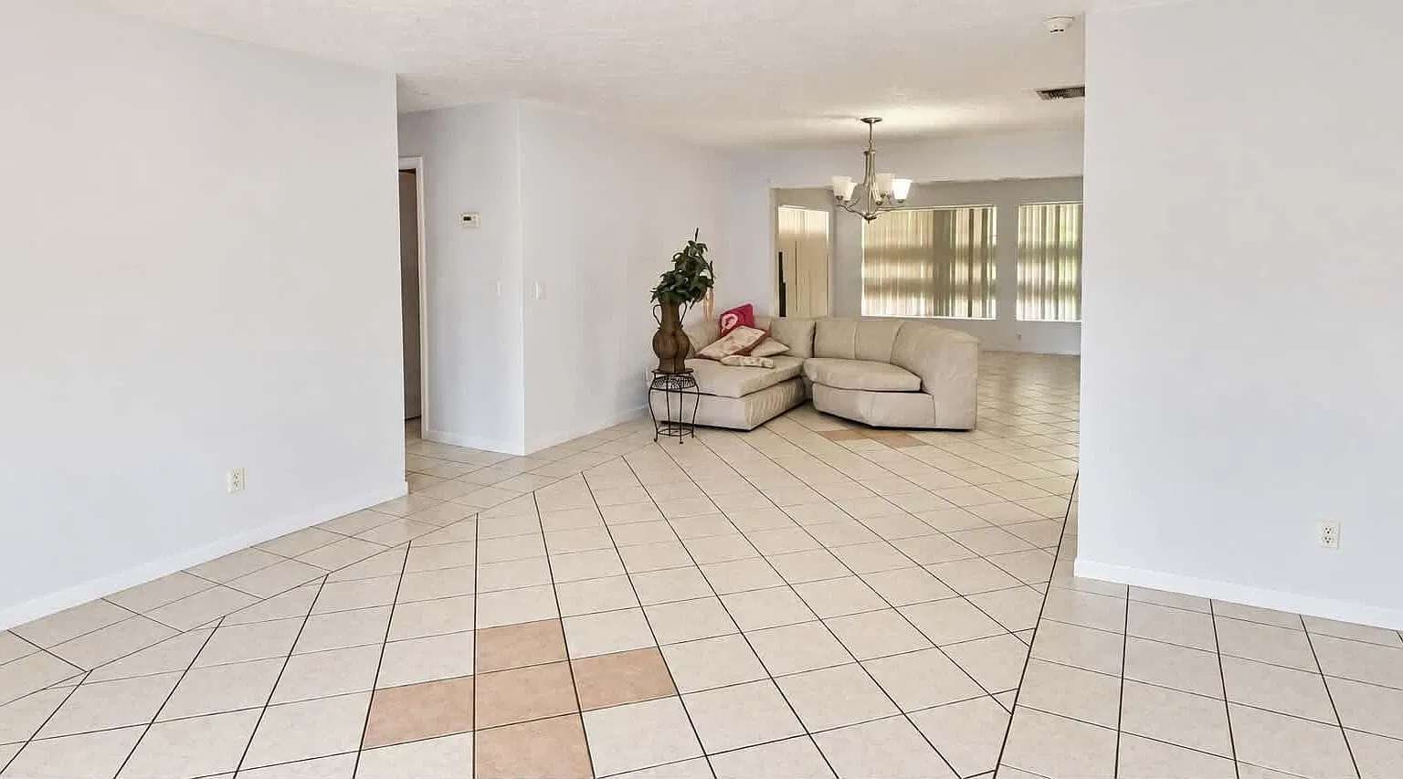 2 bed, 2.0 bath, 1274 sqft, $2,200 — Photo 3